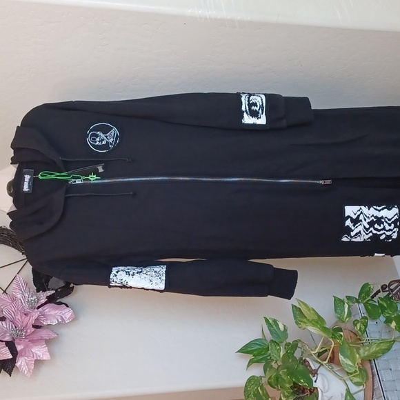 DARKER WAVS Jackets & Blazers - DOLLSKILL DARKER WAVS XXL  DIATONIC HOODIE DUSTER PATCHES FRONT/BACK SIDE POCKET